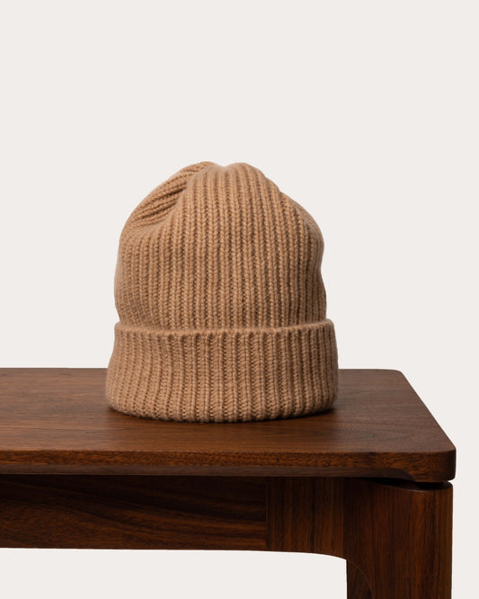 Ribbed Knit Cashmere Beanie - Camel